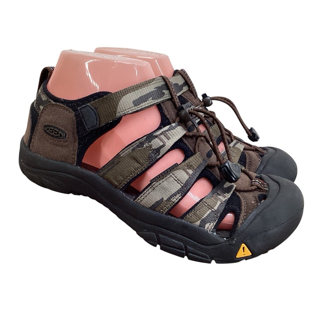 KEEN Newport H2  Waterproof Hiking Water Sport Sandals Camo Green Youth Size 4